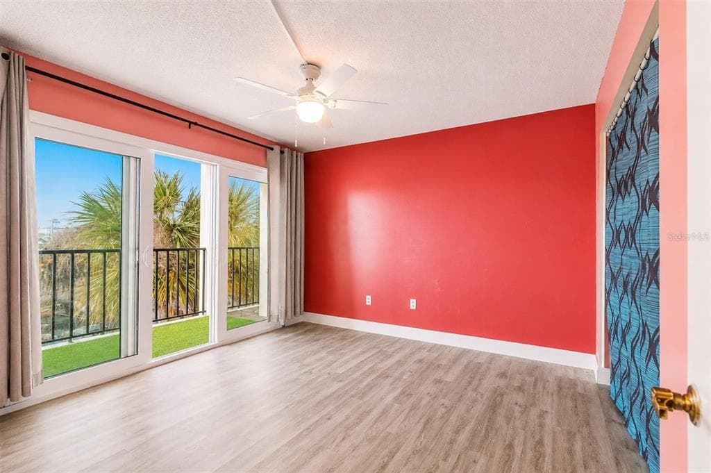 51 ISLAND WAY 311 photo 20