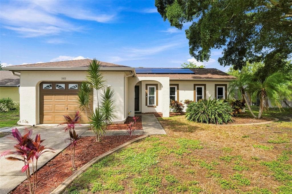 2460 BEACON GROVES BOULEVARD photo 1