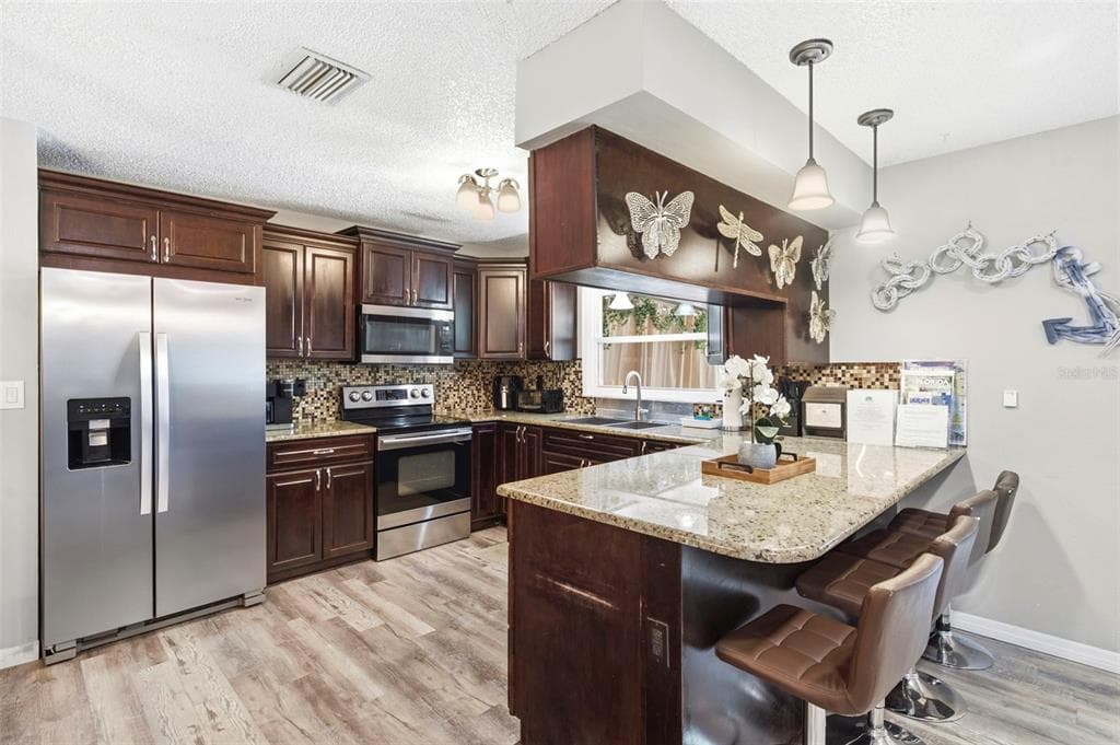 2460 BEACON GROVES BOULEVARD photo 15