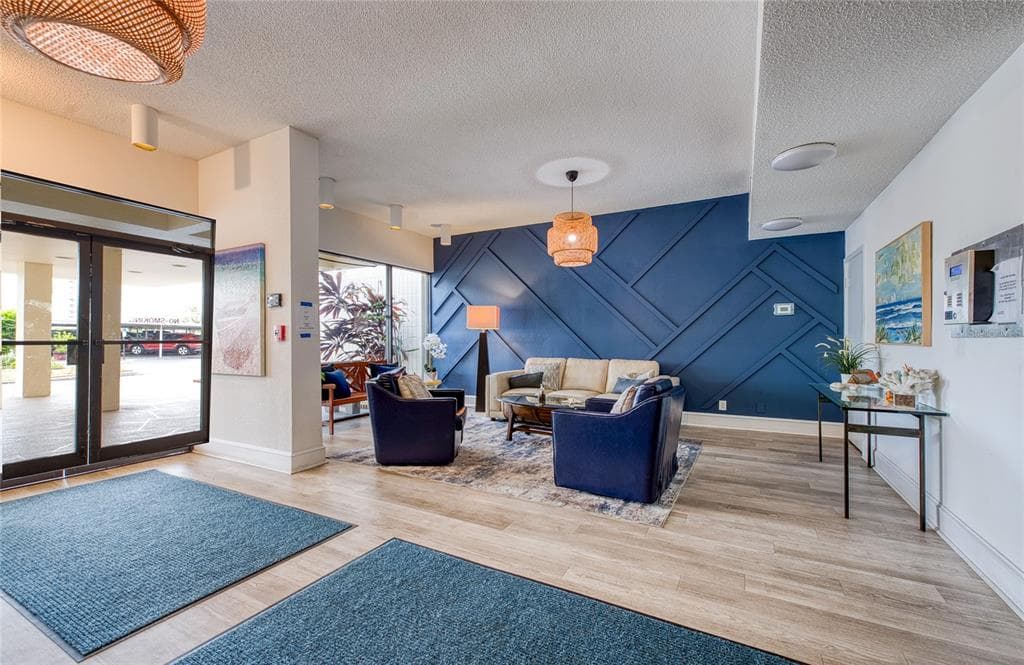 7400 SUN ISLAND DRIVE S 709 photo 6