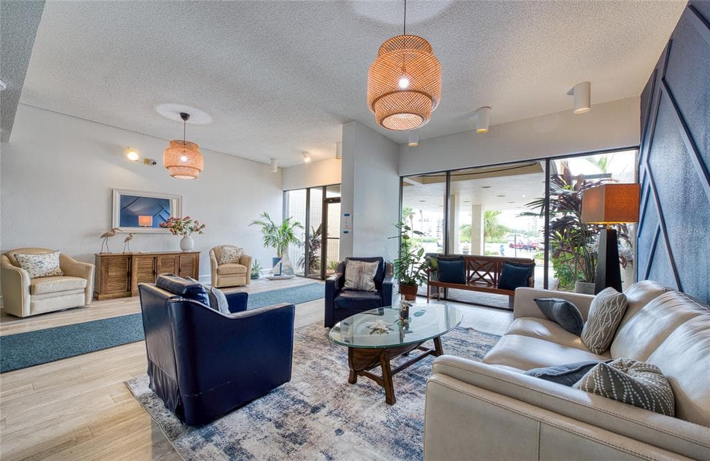 7400 SUN ISLAND DRIVE S 709 photo 5