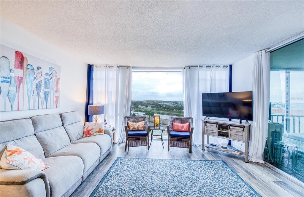 7400 SUN ISLAND DRIVE S 709 photo 18