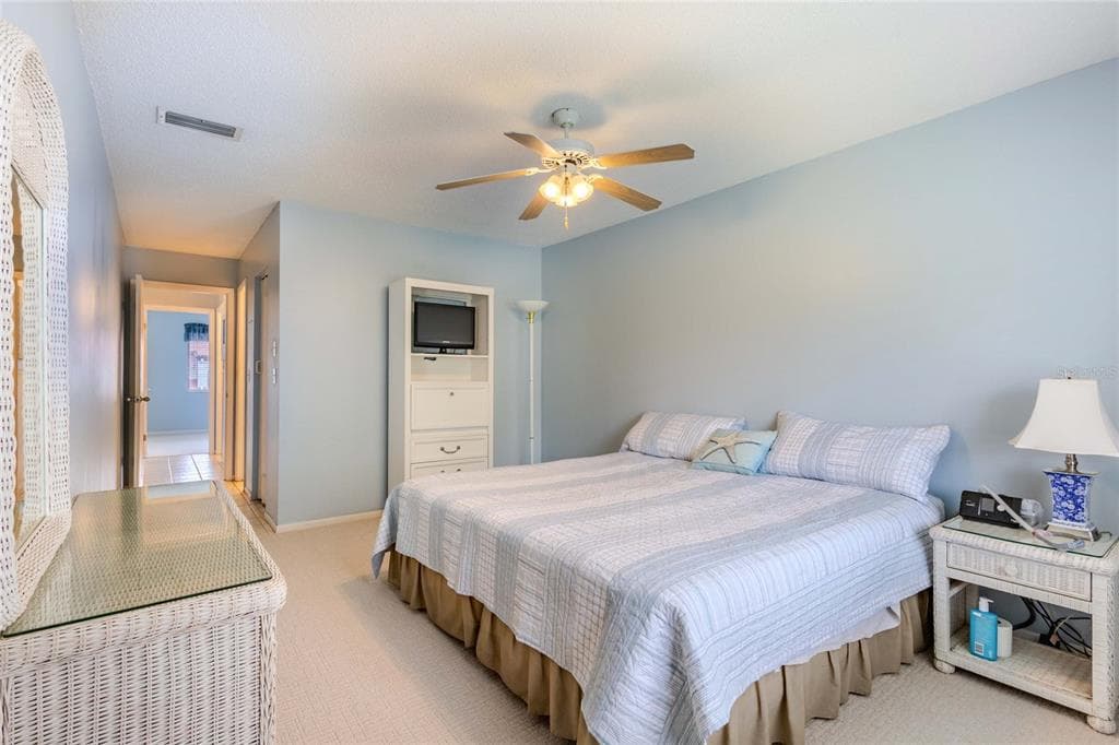 1640 STICKNEY POINT ROAD 201 photo 23