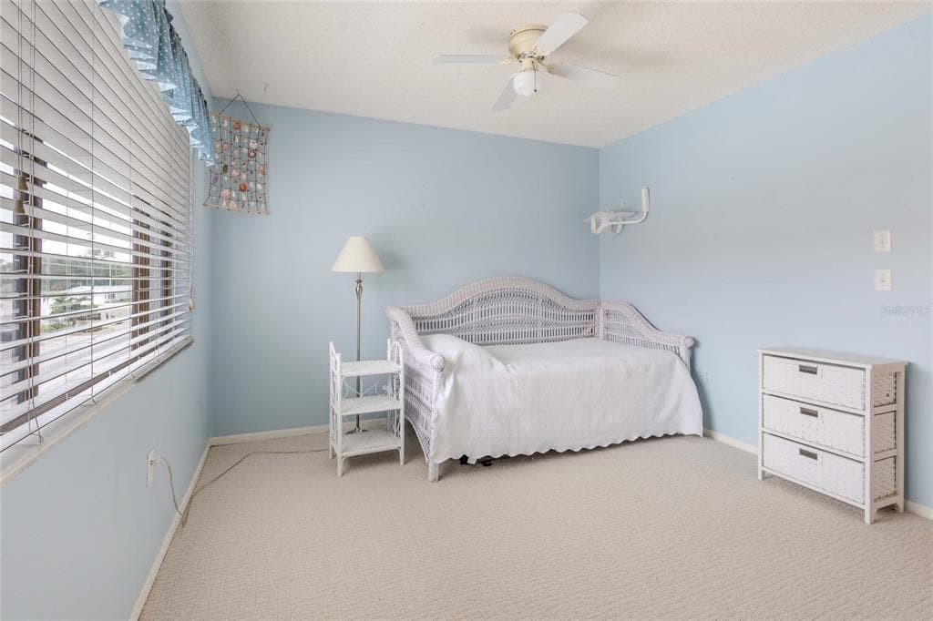 1640 STICKNEY POINT ROAD 201 photo 18