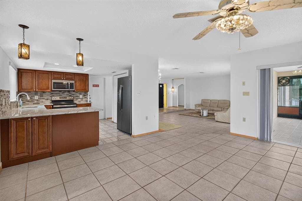9615 TOWANDA LANE photo 11