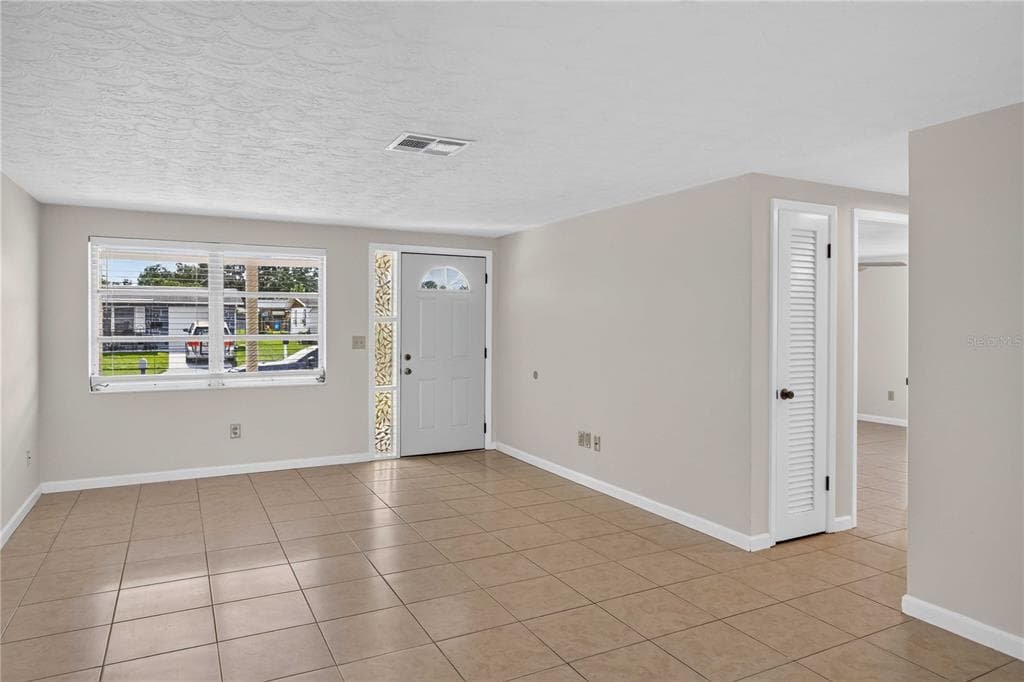 2044 PAMELA DRIVE photo 7
