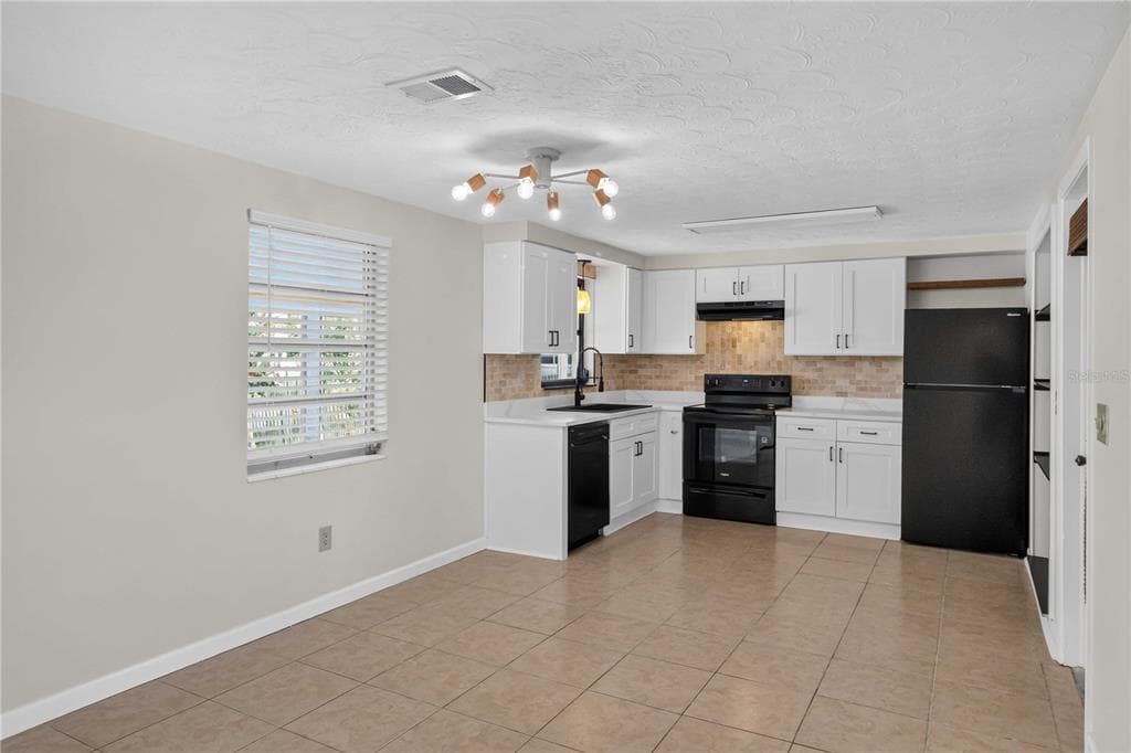 2044 PAMELA DRIVE photo 11