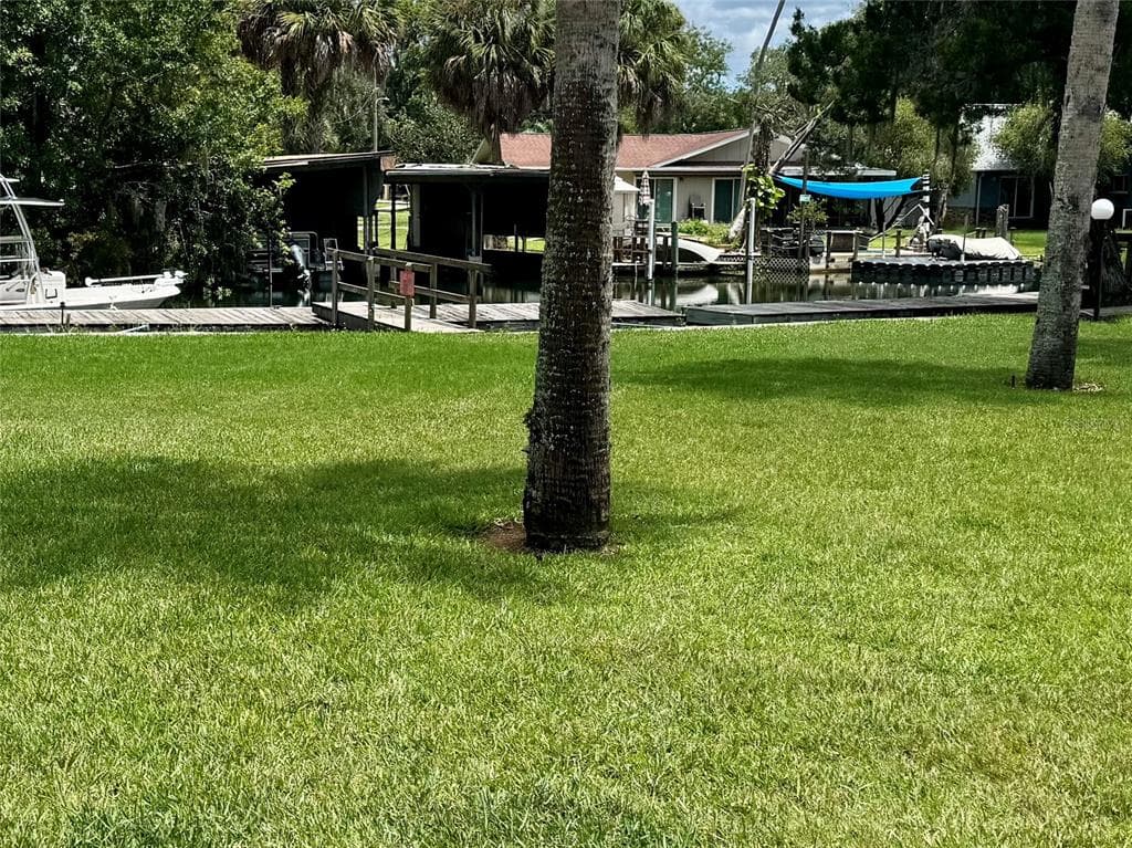 1637 SE PARADISE CIRCLE 205 photo 22