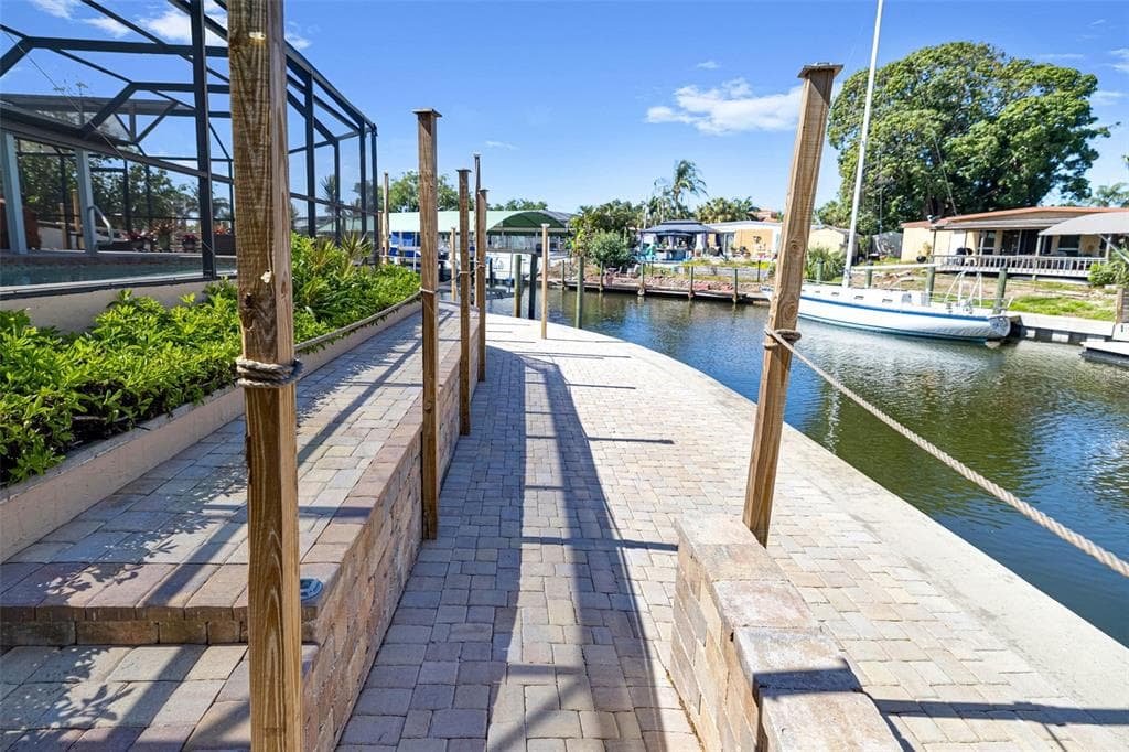 302 BRYN MAWR ISLAND photo 6