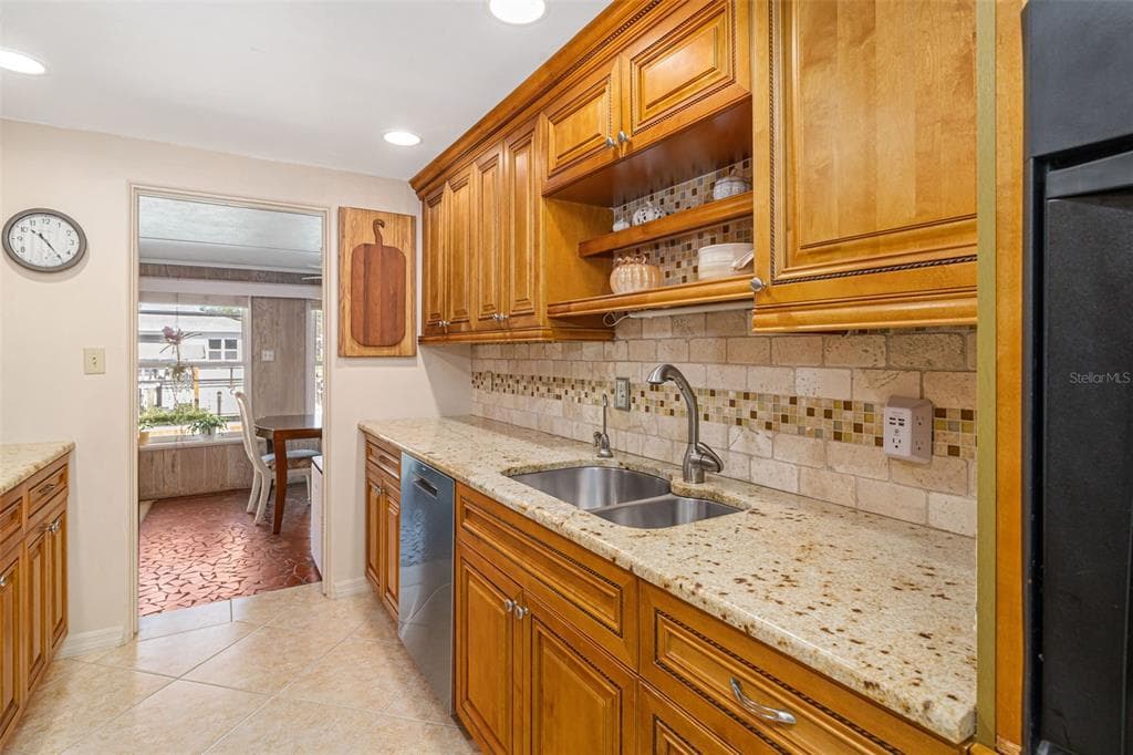 302 BRYN MAWR ISLAND photo 14