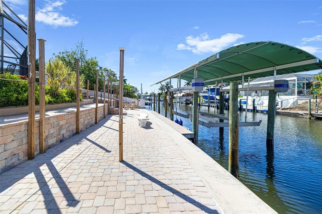 302 BRYN MAWR ISLAND photo 21