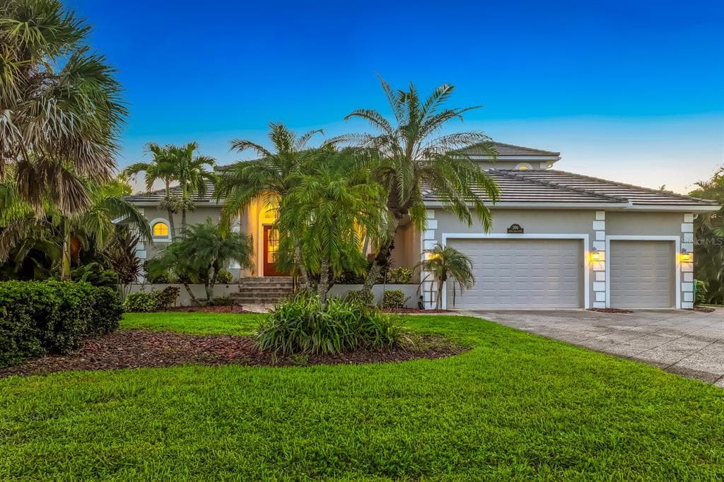 390 CORAL CREEK DRIVE photo 2