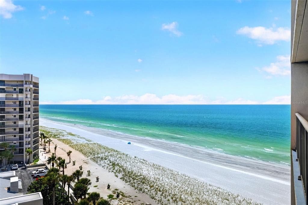 1600 GULF BOULEVARD 911 photo 2