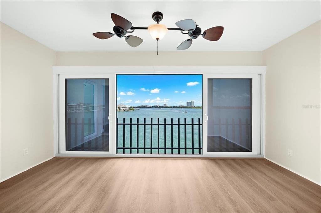 868 BAYWAY BOULEVARD 307 photo 3