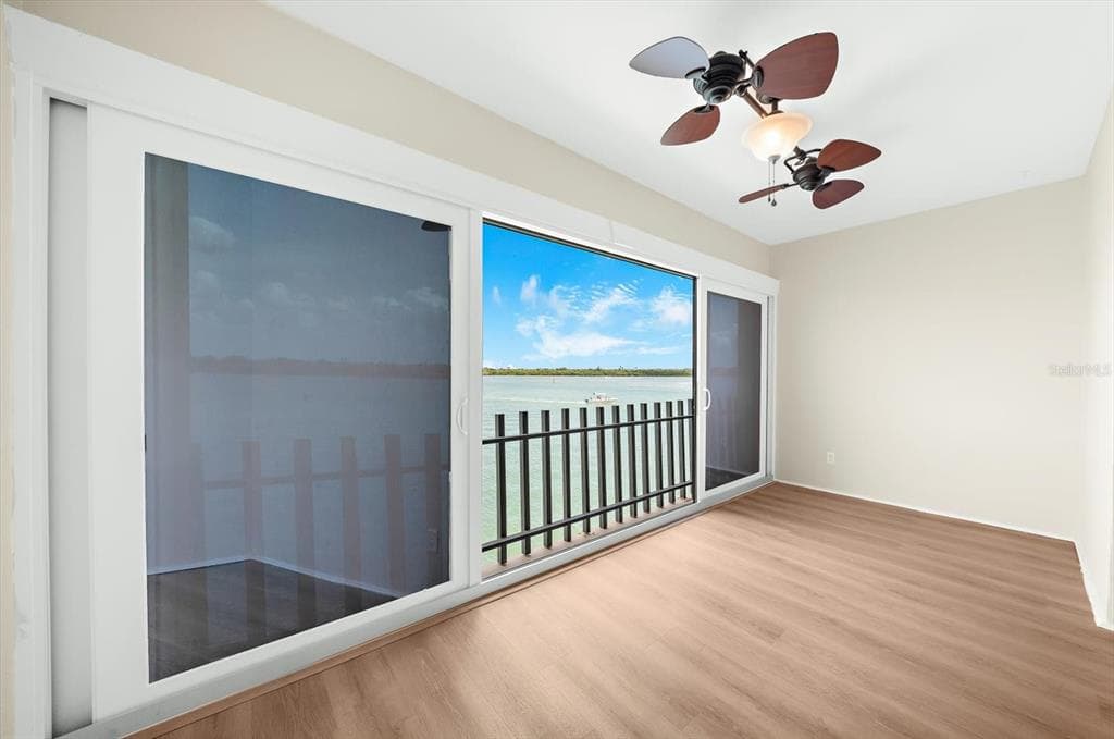 868 BAYWAY BOULEVARD 307 photo 4
