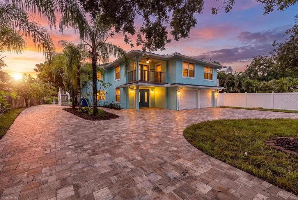2030 GULFVIEW DRIVE photo 1
