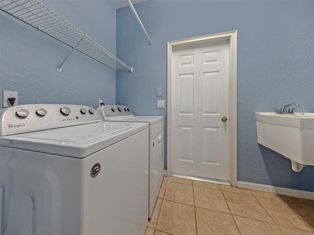 129 TREVISO COURT photo 23