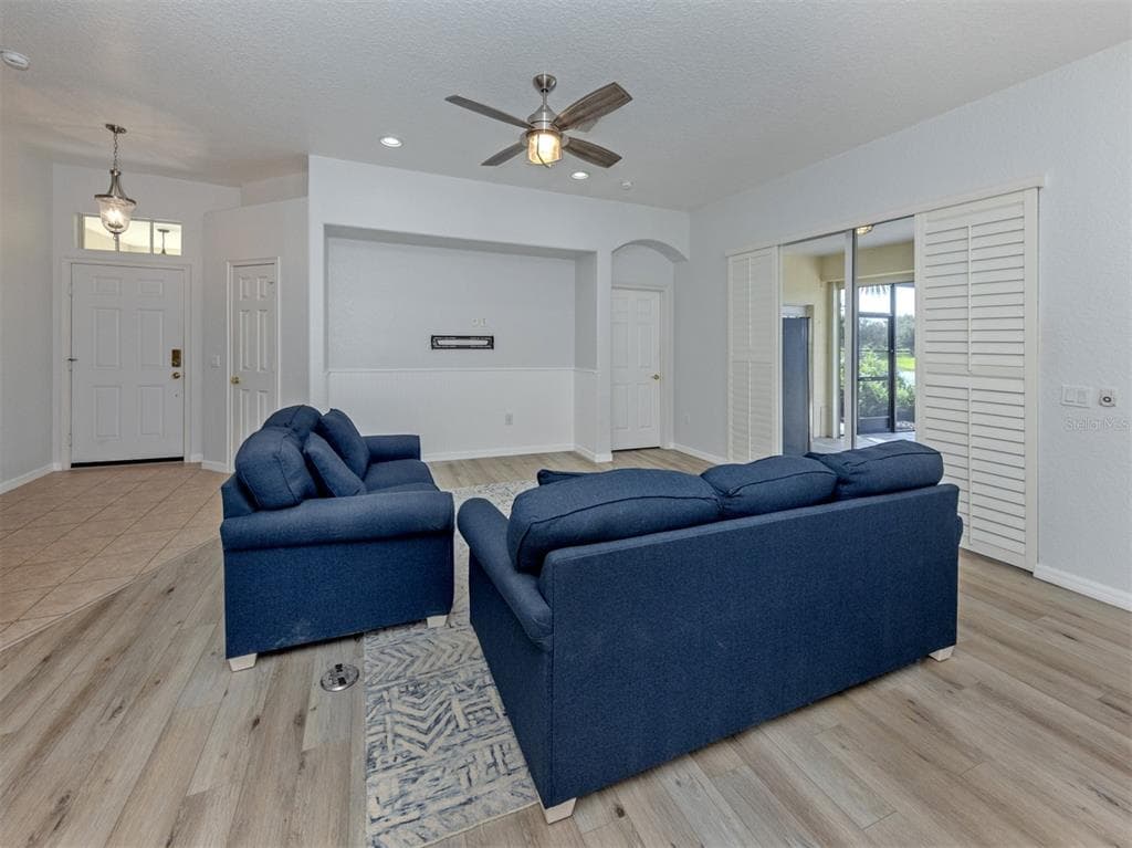 129 TREVISO COURT photo 17