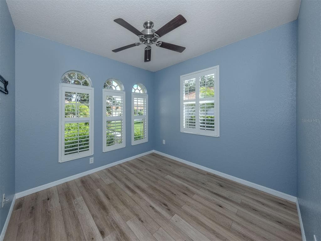 129 TREVISO COURT photo 20