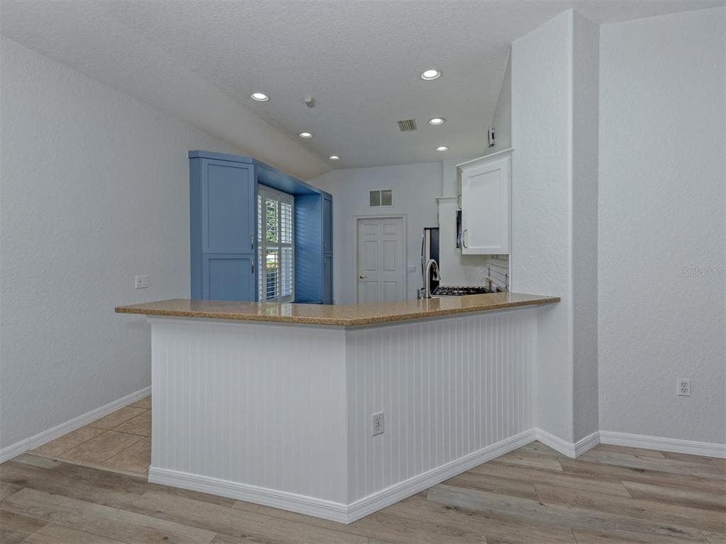 129 TREVISO COURT photo 9