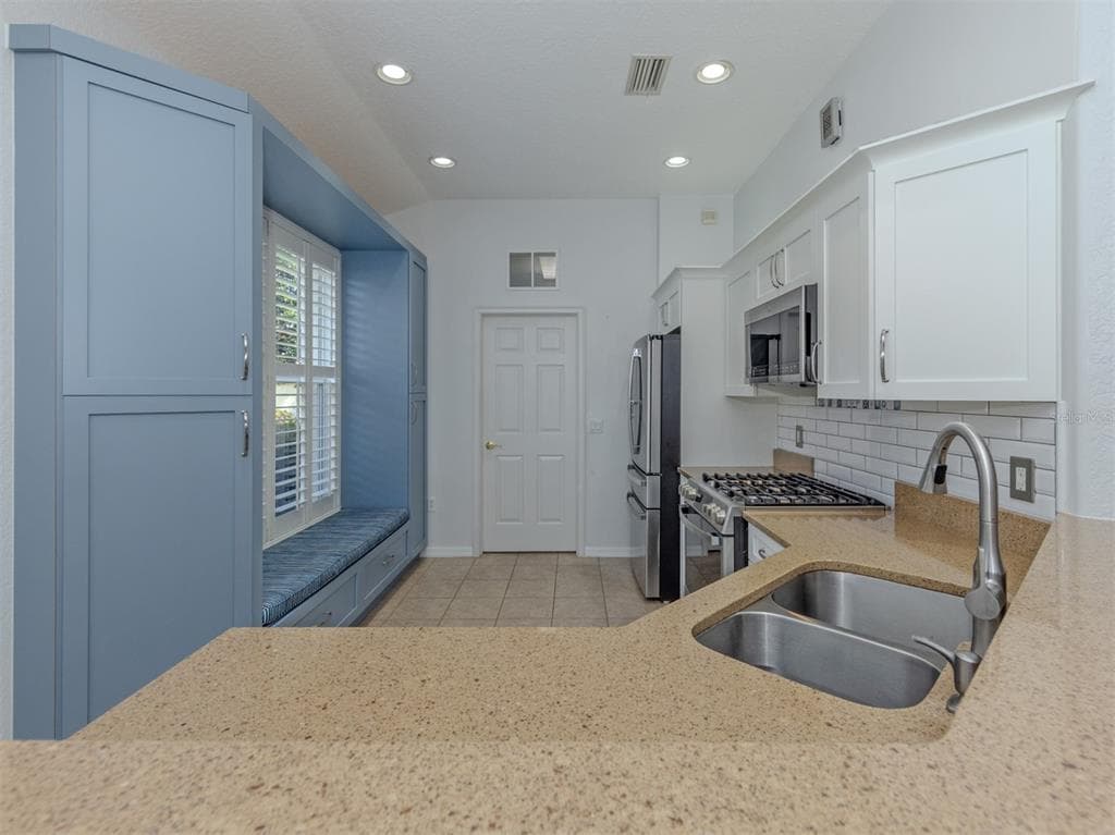 129 TREVISO COURT photo 10