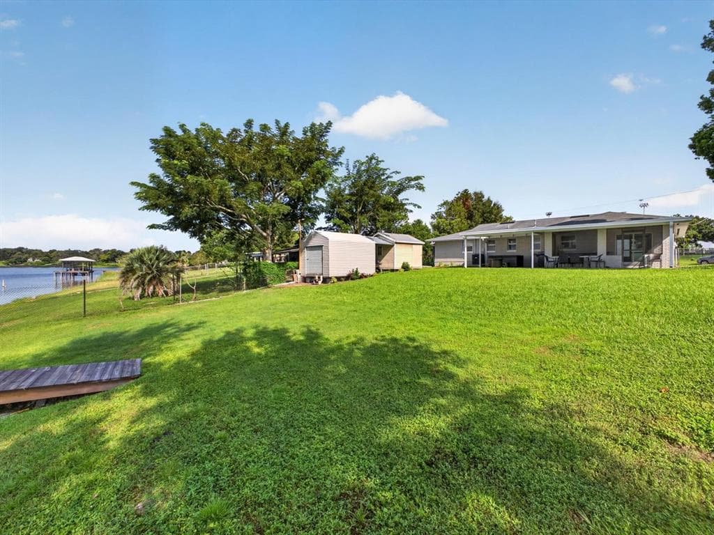 1380 EAGLE AVENUE E photo 24