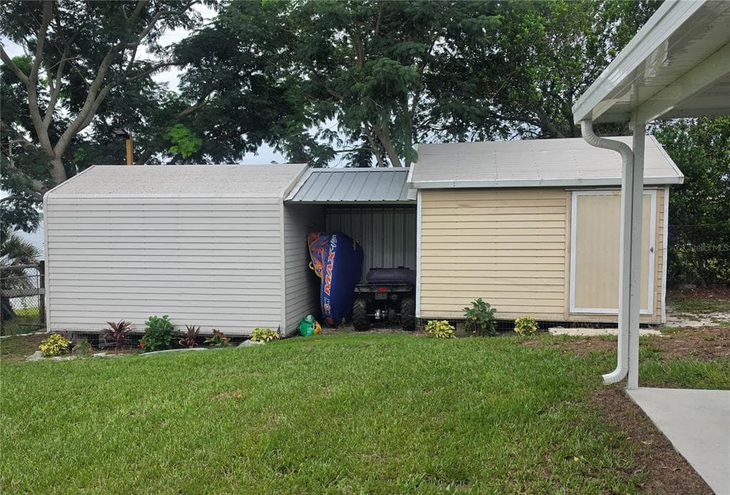 1380 EAGLE AVENUE E photo 25