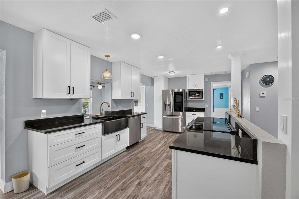 310 STRASBURG DRIVE photo 6