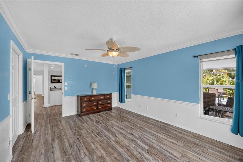 310 STRASBURG DRIVE photo 13
