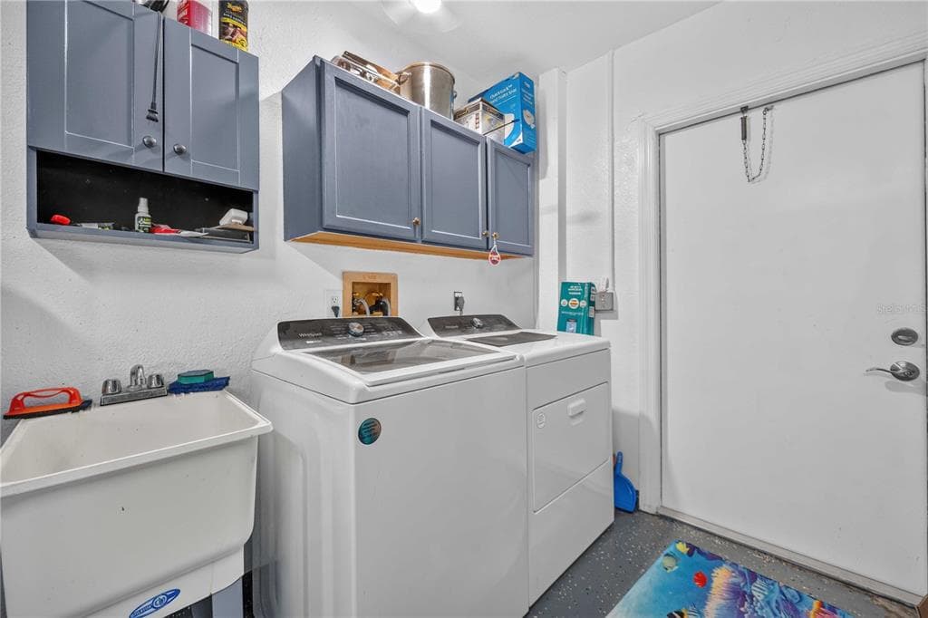 310 STRASBURG DRIVE photo 22