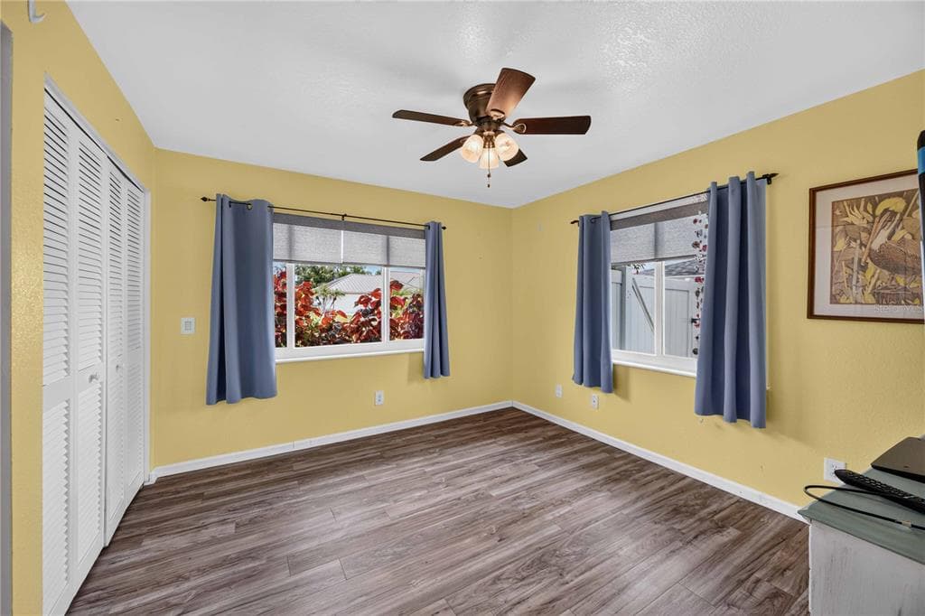 310 STRASBURG DRIVE photo 20