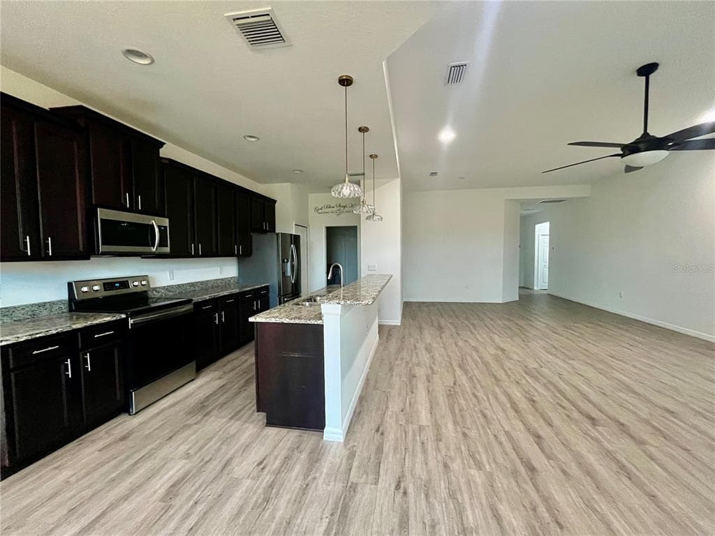 13554 MARILYN COURT photo 7