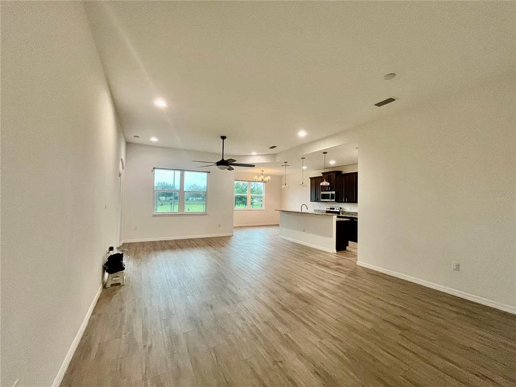13554 MARILYN COURT photo 4