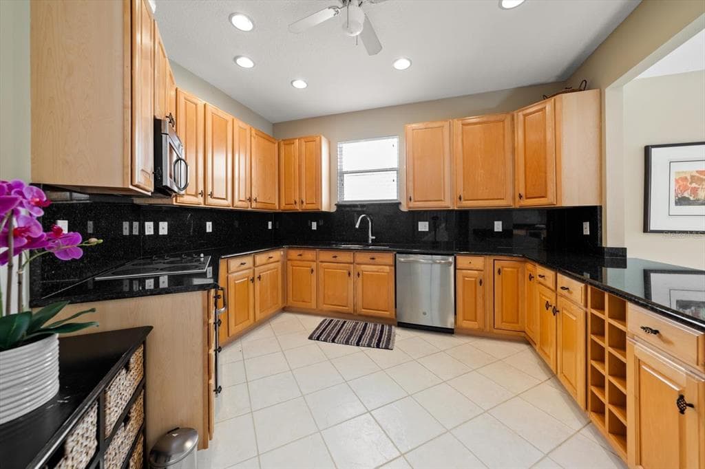 1620 SAND KEY ESTATES COURT photo 10