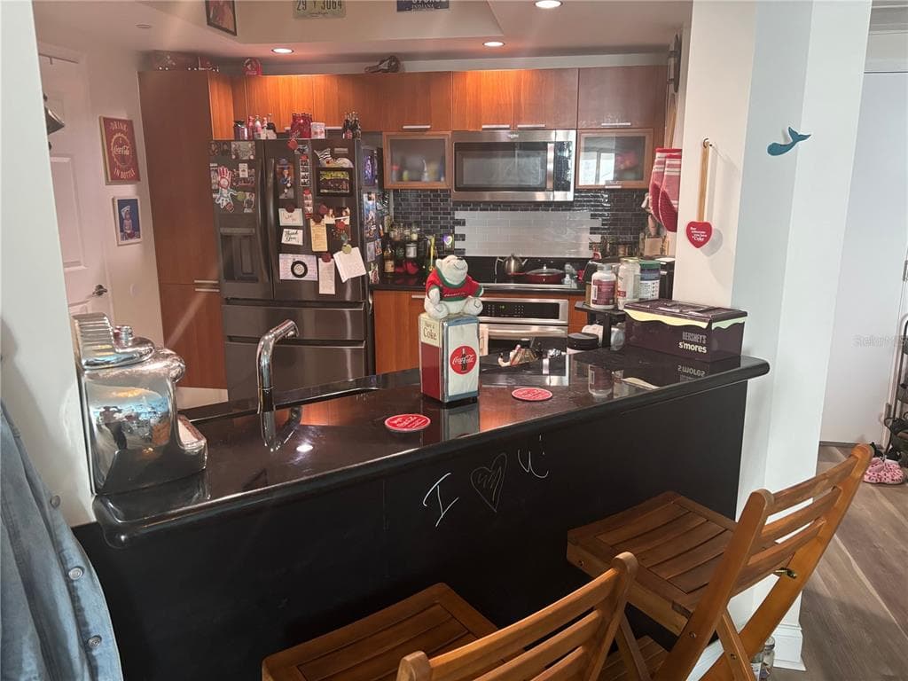 241 RIVERSIDE DRIVE 2308 photo 2