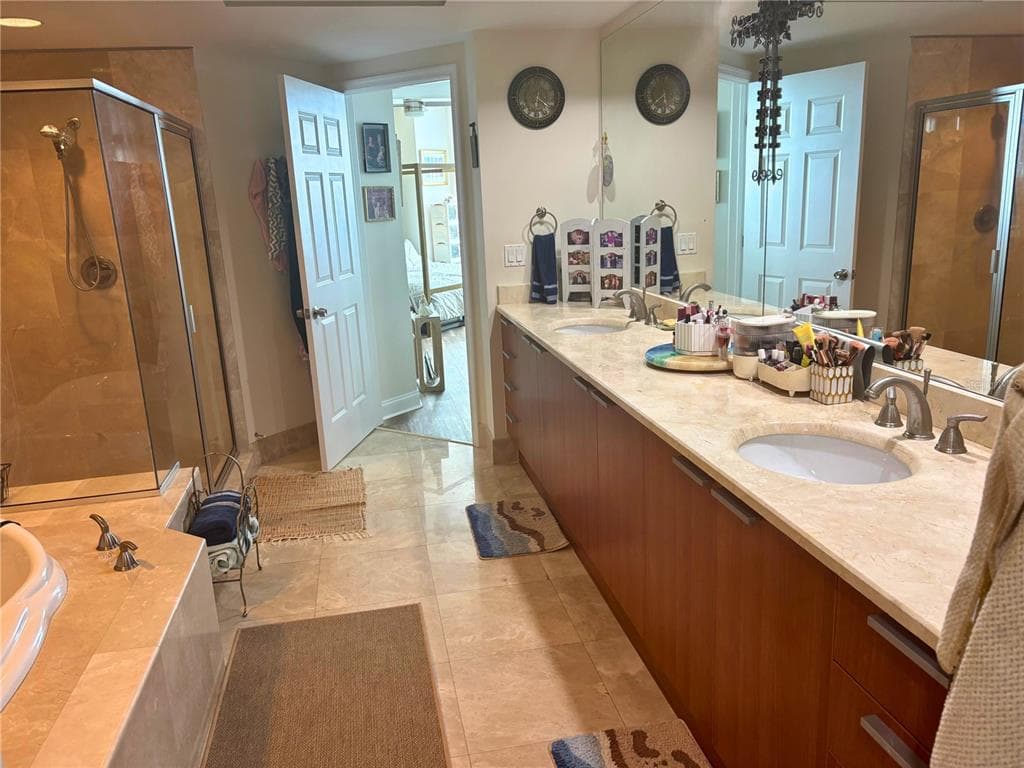 241 RIVERSIDE DRIVE 2308 photo 10