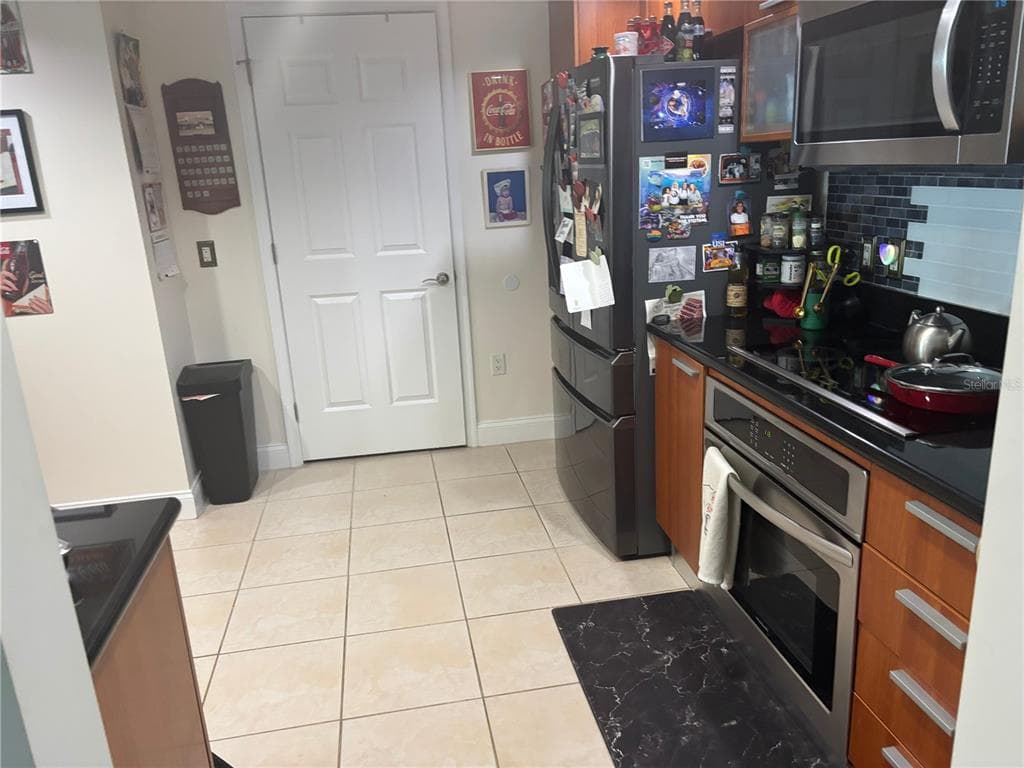 241 RIVERSIDE DRIVE 2308 photo 4