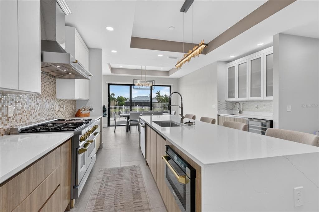 133 LELAND photo 16