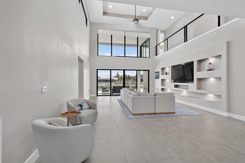 133 LELAND photo 10