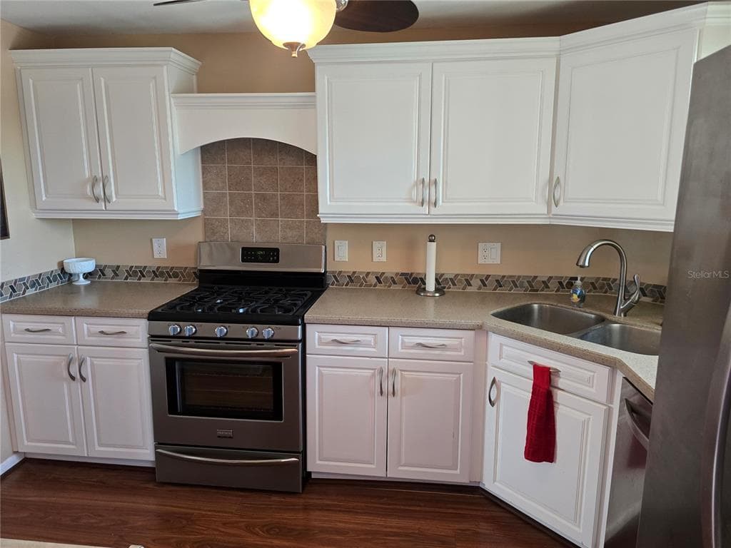 5980 SHORE BOULEVARD S 501 photo 13
