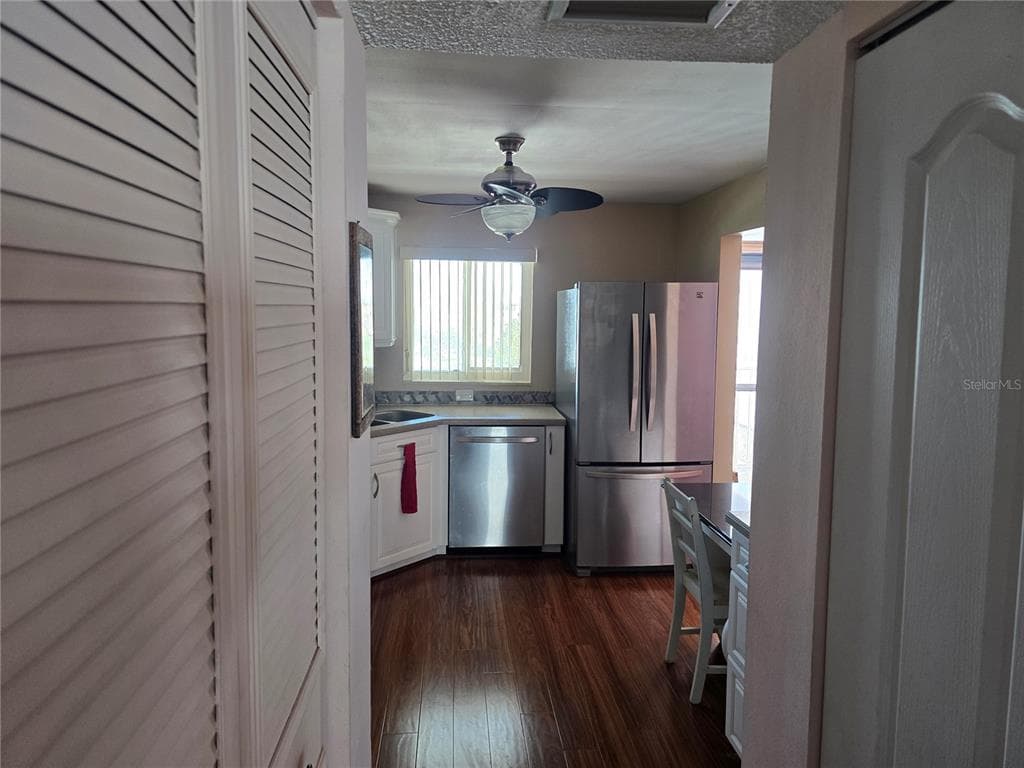 5980 SHORE BOULEVARD S 501 photo 14