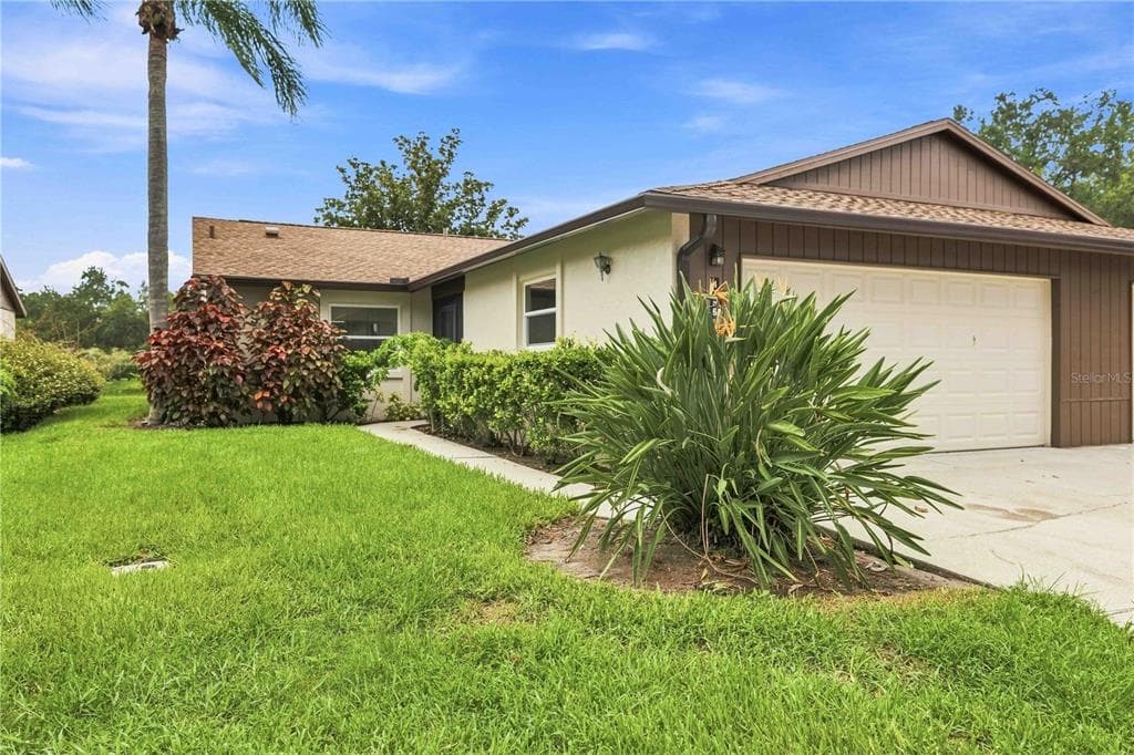 4756 OAK HILL DRIVE 16 photo 2