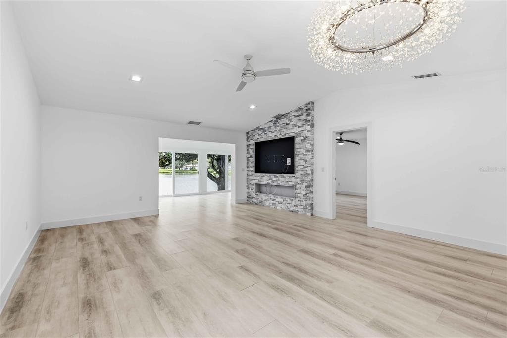 4756 OAK HILL DRIVE 16 photo 7