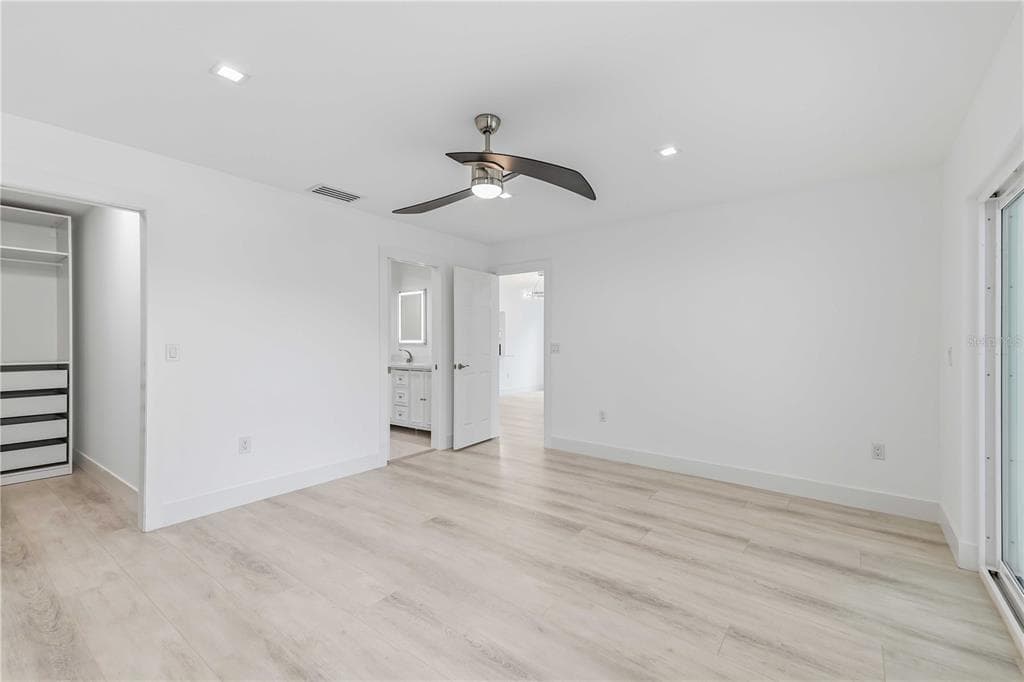 4756 OAK HILL DRIVE 16 photo 14