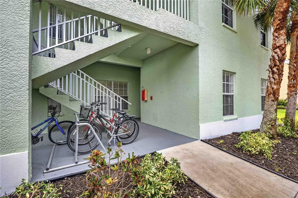 2160 HERON LAKE DRIVE 108 photo 3