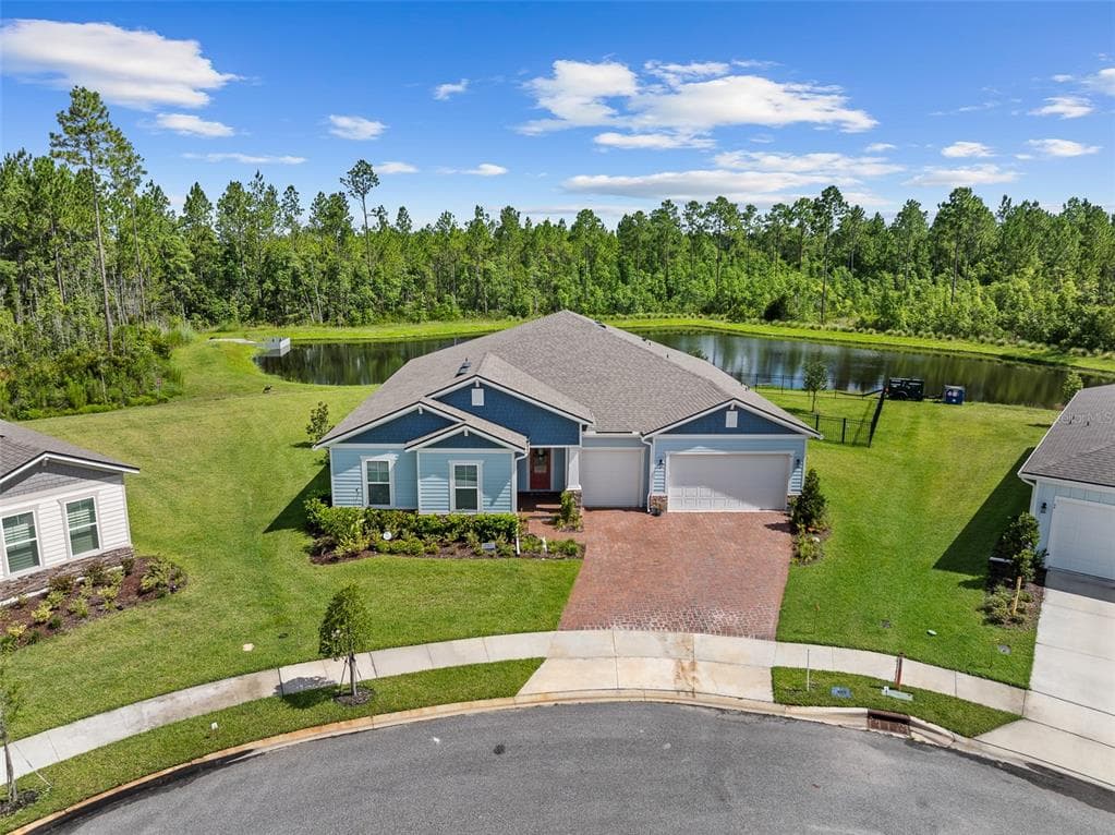 83 REVERIE DRIVE N photo 1