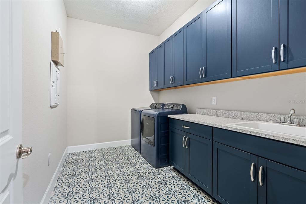 83 REVERIE DRIVE N photo 24