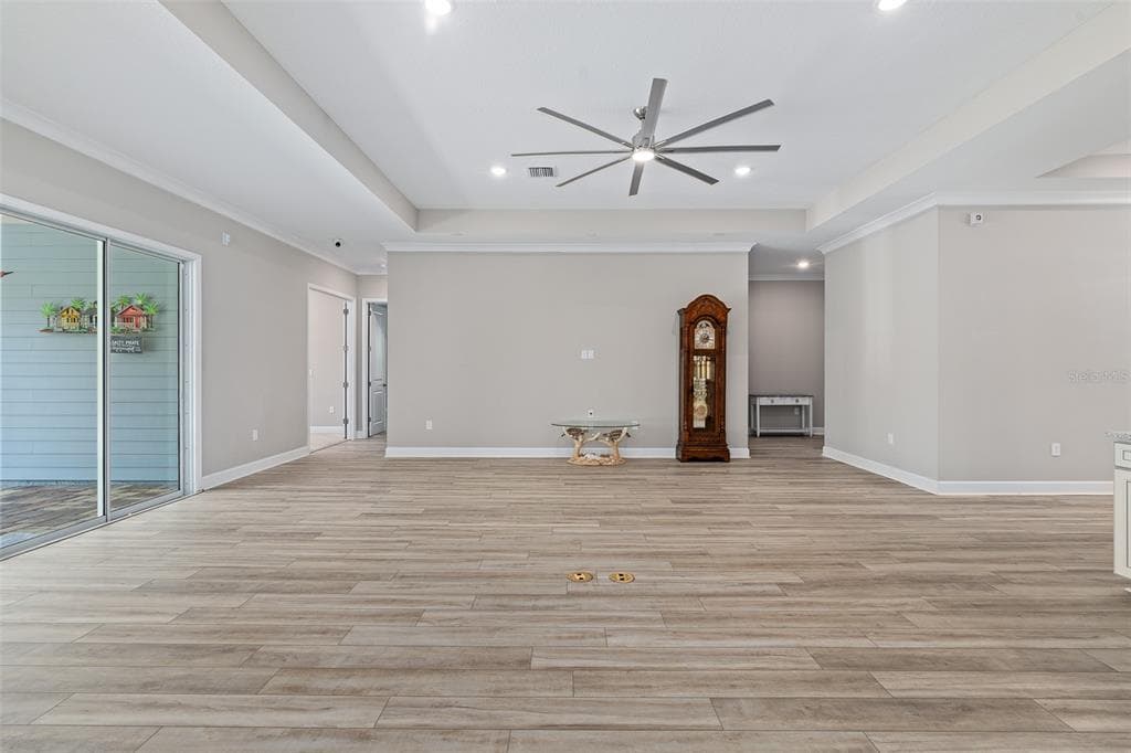 83 REVERIE DRIVE N photo 14