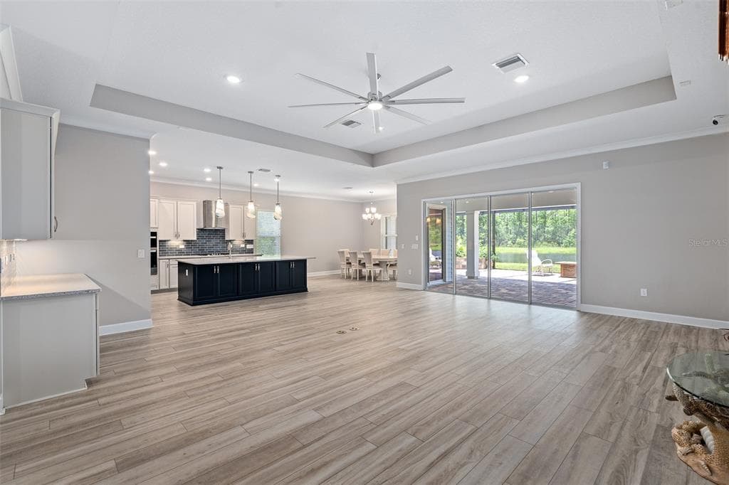 83 REVERIE DRIVE N photo 11