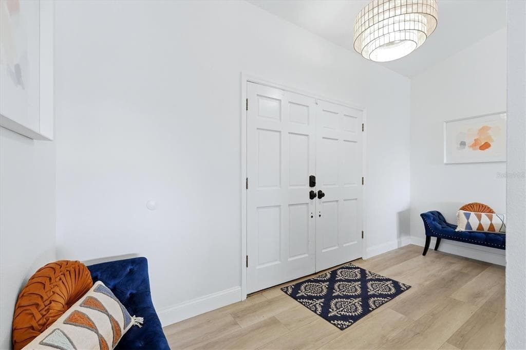 1649 MANOR ROAD photo 3